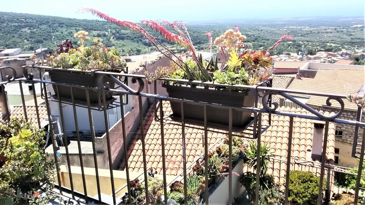 Ferienhaus Villa Fantastic Large House With Beautiful Roof Terraces Cuglieri Italien